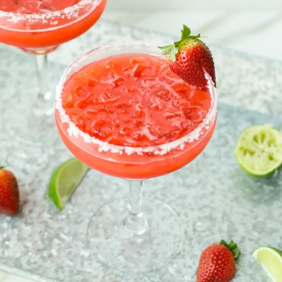 Easy Fresh Strawberry Margarita