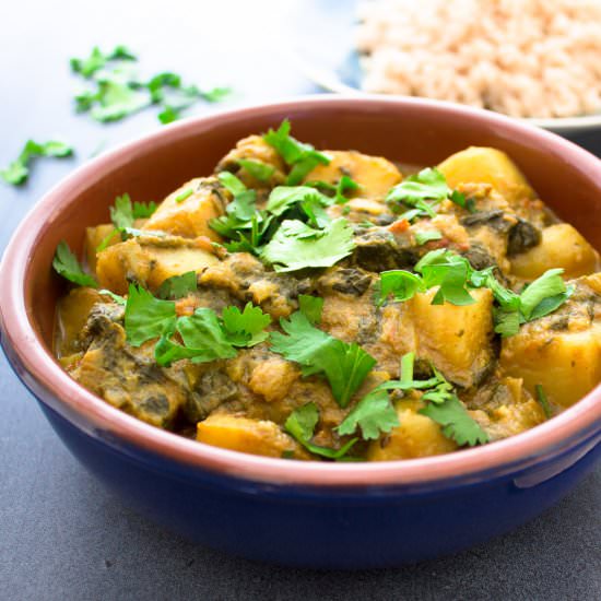 Potato, Spinach and Garlic Curry