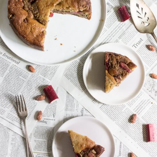 Rhubarb Cake with Almond Crumble