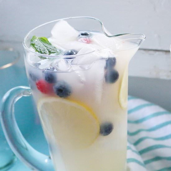Refreshing Organic Lemonade