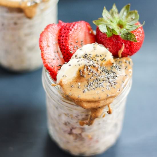Strawberry Banana Overnight Oats