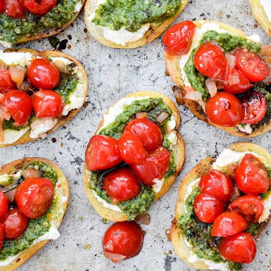 Bruschetta with Ricotta and Pesto