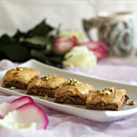 Pistachio Baklava w Cardamom Rose
