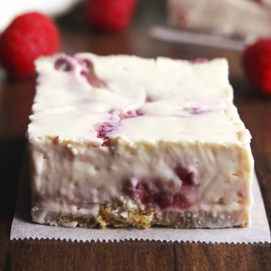 Skinny Raspberry Cheesecake Bars