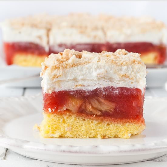 Layer cake with rhubarb