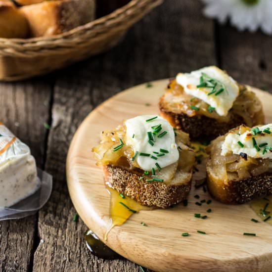 Goat Cheese Crostini