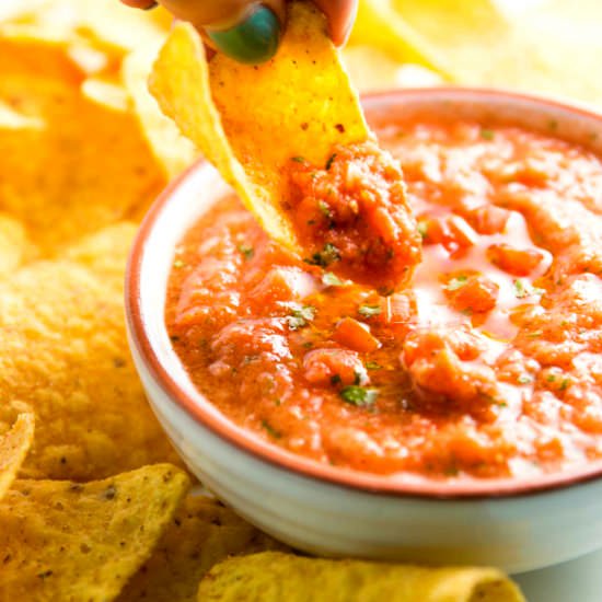 5 Minute Homemade Fresh Salsa