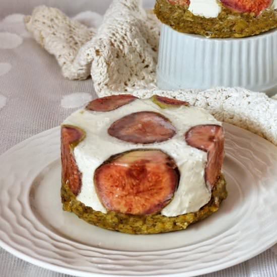 Vanilla Mousse with Pistachio and Figs