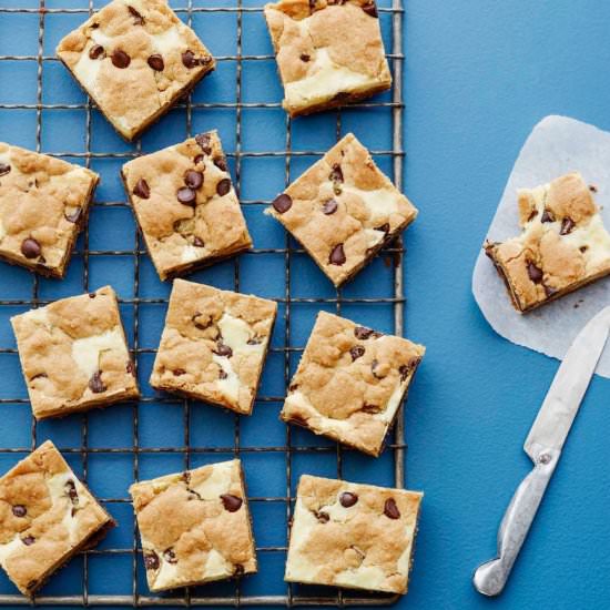 Cheesecake Cookie Bars