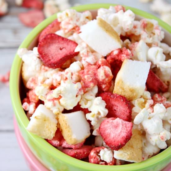 Strawberry Shortcake Popcorn