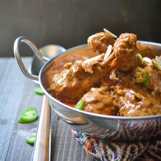 Chicken in Almond Sauce
