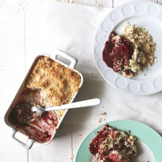 Beetroot & chocolate crumble