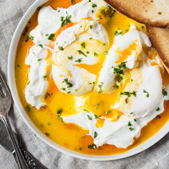 Çilbir (Turkish Poached Eggs)