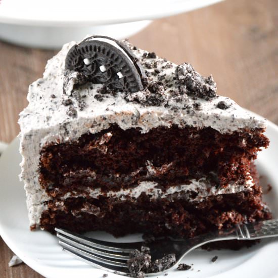 Chocolate Cookies and Cream Cake