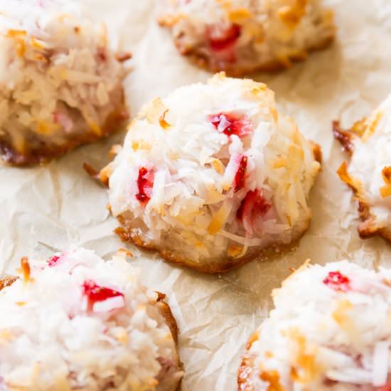 Strawberry Coconut Macaroons