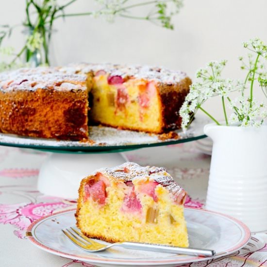 Cake with Rhubarb