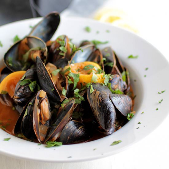 Lemon Chipotle Mussels
