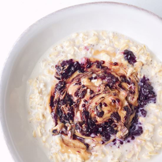 Peanut Butter & Jelly Oats
