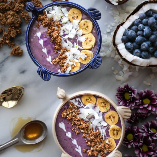 Roasted Blueberry Smoothie Bowl