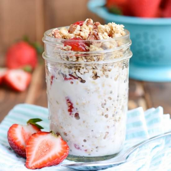 Strawberry Overnight Oats