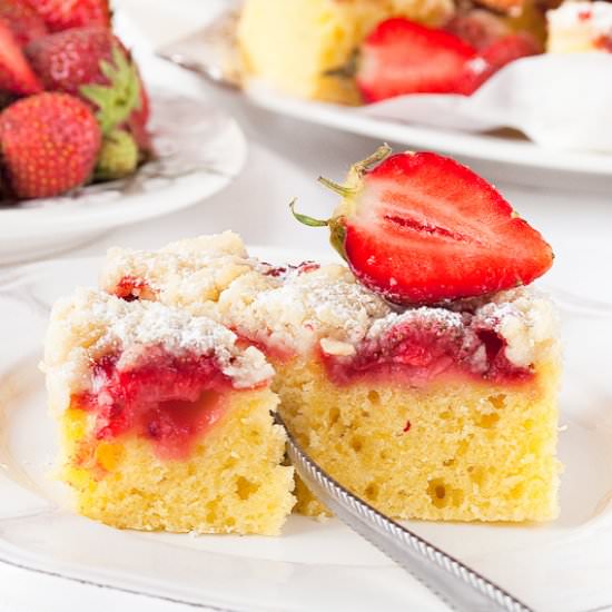 Simple strawberry cake
