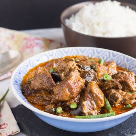 Slow Cooker Thai Red Beef Curry