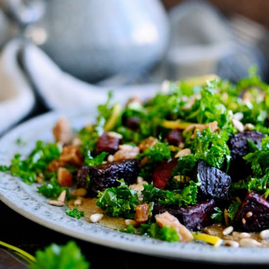 Kale salad with beets