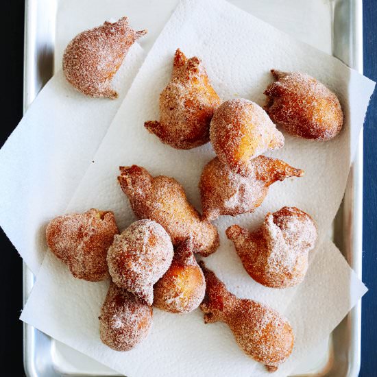 Cinnamon Chile de Arbol Donut Holes