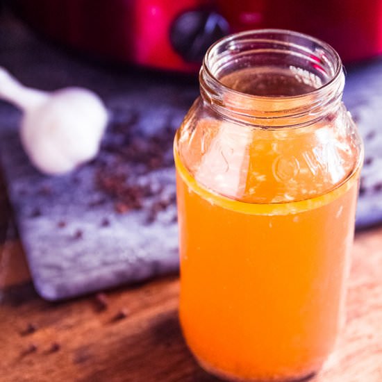 Simple Crock Pot Chicken Broth