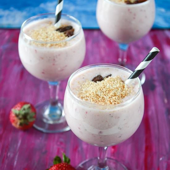 Coconut Banana Strawberry Smoothie