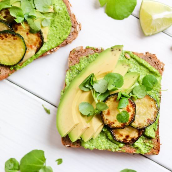 Pesto & Veggies on Rye-Toast