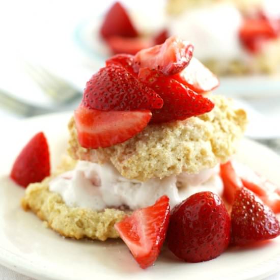 Vegan Strawberry Shortcake