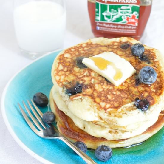 Fluffy Blueberry Pancakes