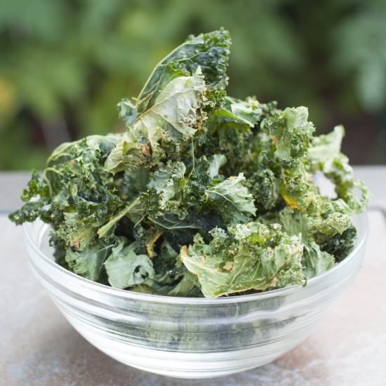 Cheesy Kale Chips