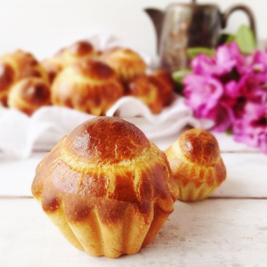 Mini Chocolate Vanilla Brioche Buns