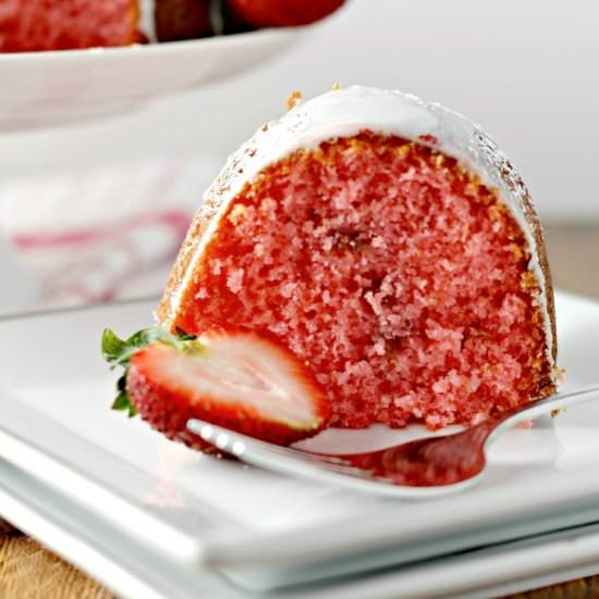 Easy Strawberry Bundt Cake