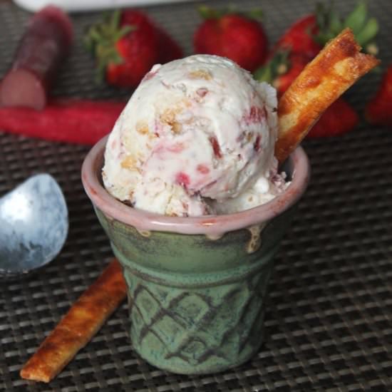 Strawberry-Rhubarb Pie Ice Cream