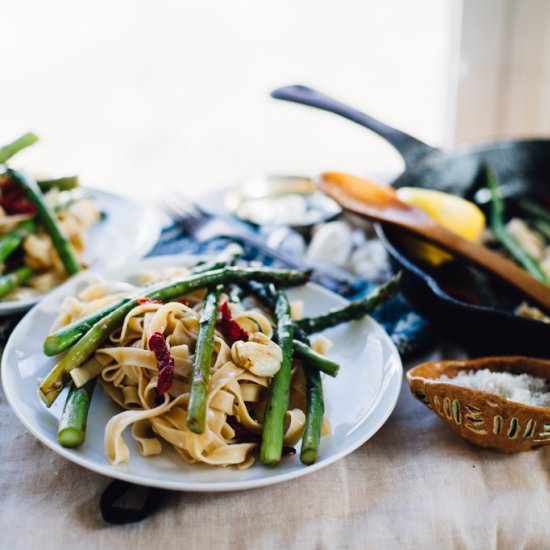 Asparagus Garlic Tagliatelle
