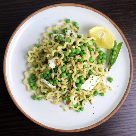 Fusili Bucati with Peas and Basil