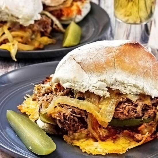 Crock Pot Pulled Pork Sandwiches
