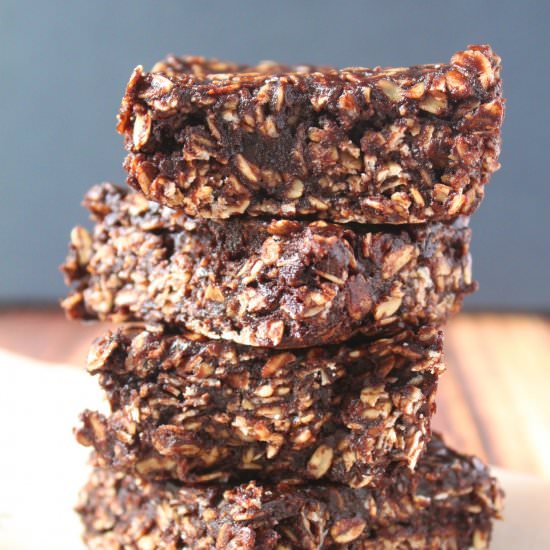 Chocolate Peanut Butter Oat Bars