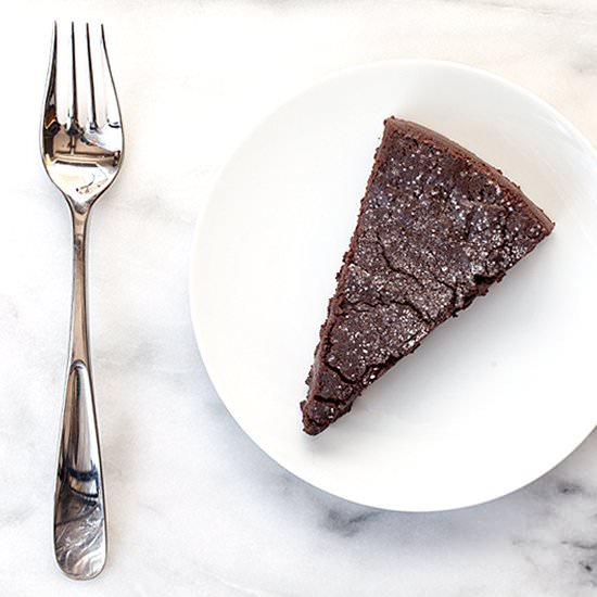 15-Minute Chocolate Cake
