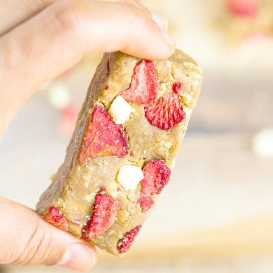 Strawberries and Cream Snack Bars