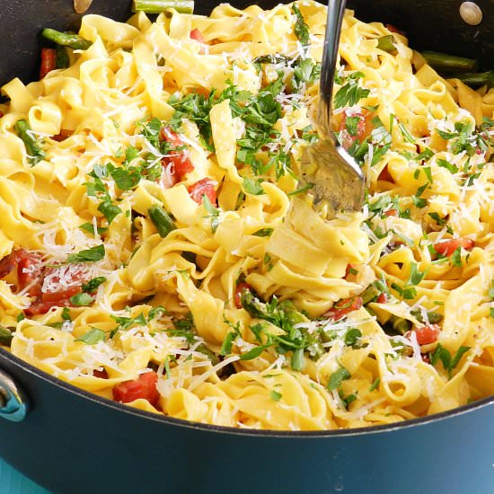 Pasta Carbonara with Asparagus