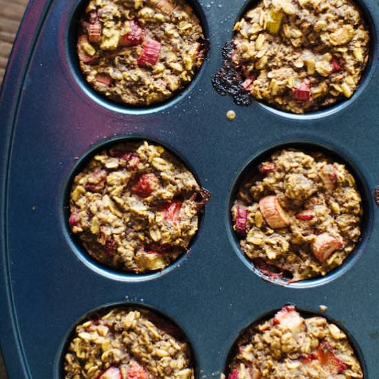 Baked Strawberry + Rhubarb Oatmeal