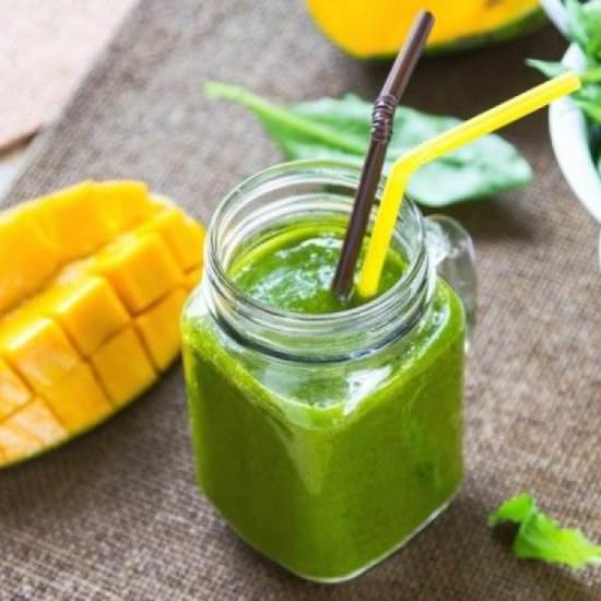 Spinach and Mango Smoothie