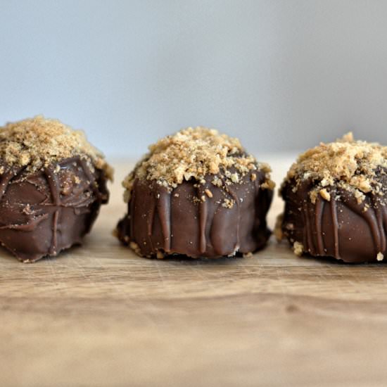 Amaretto Cheesecake Truffles