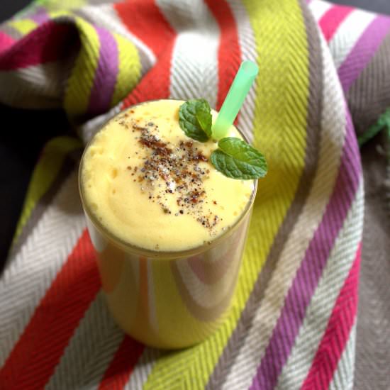 Mango & cardamom lassi