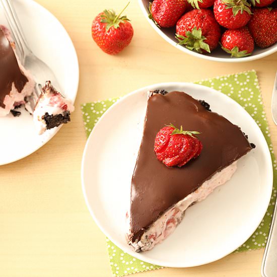 No Bake Chocolate Strawberry Pie