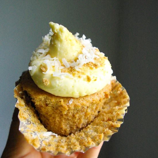 Coconut Cream Pie Cupcakes
